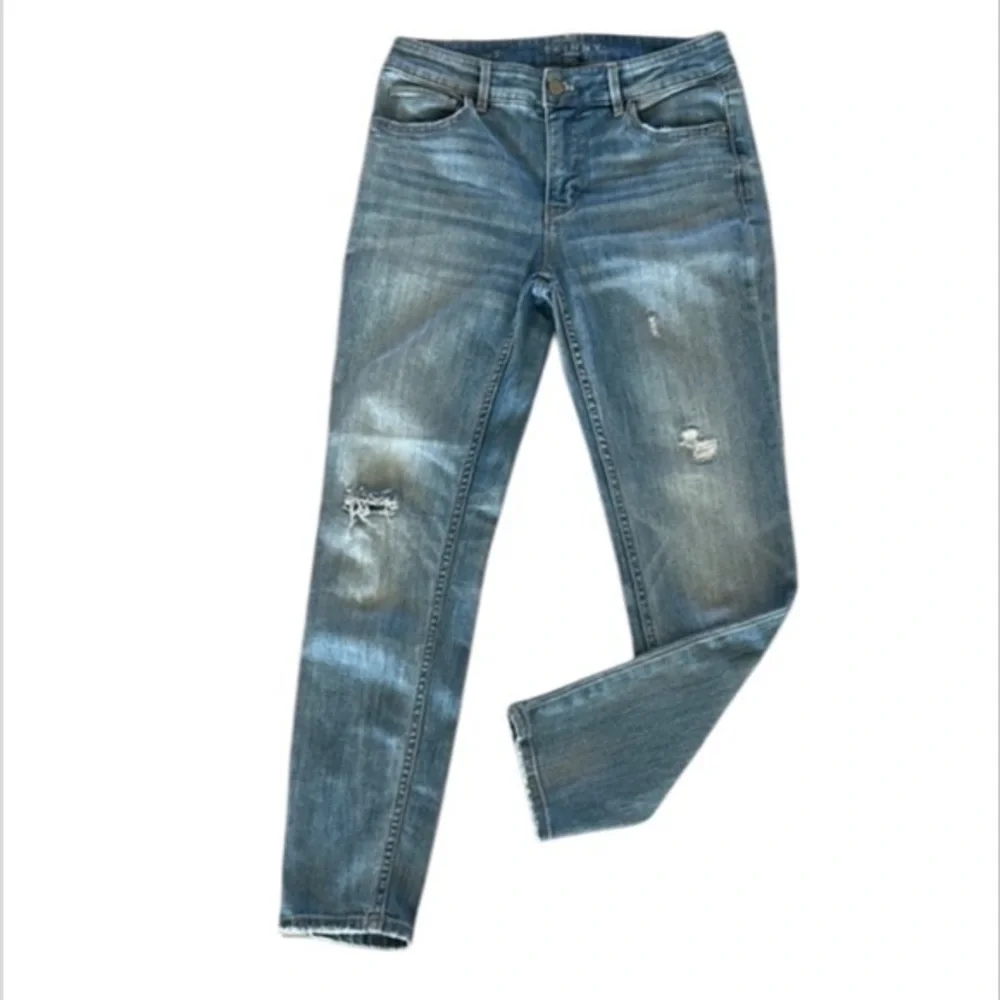 WHBM the skinny crop light wash jeans size 2